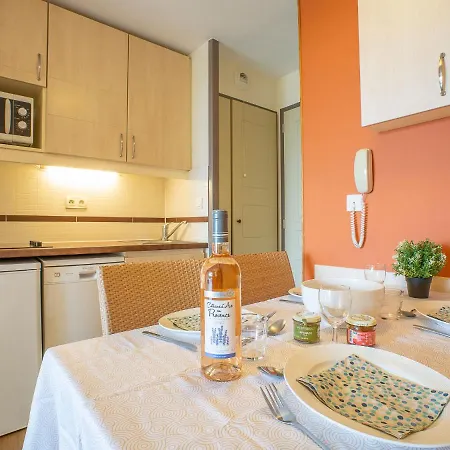 Le Village - E1 121 By Interhome Saint-Raphaël