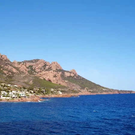 Le Village - E1 121 By Interhome *