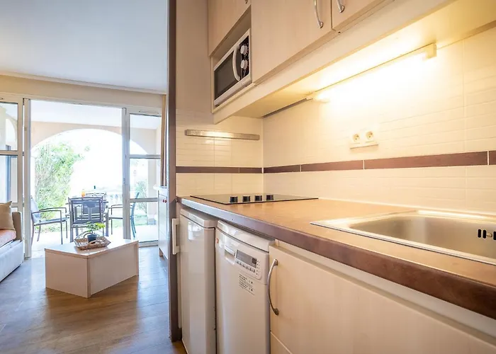 Le Village - E1 121 By Interhome Saint-Raphaël