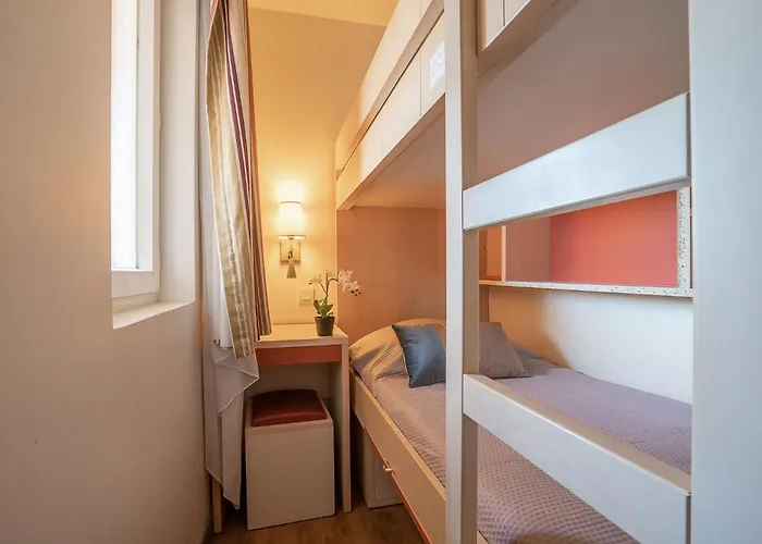 Apartamento Le Village - E1 121 By Interhome Saint-Raphaël