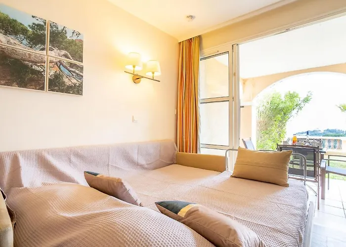 Le Village - E1 121 By Interhome