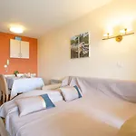 Le Village - E1 121 By Interhome Appartamento Saint-Raphaël