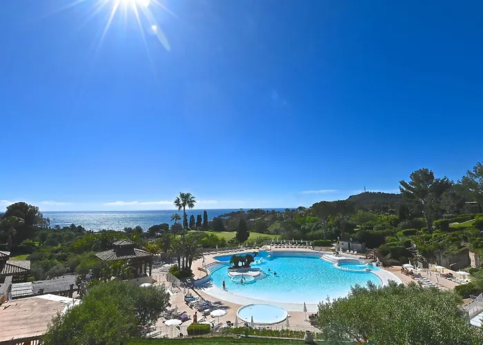 Le Village - E1 121 By Interhome アパート